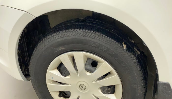 2011 Maruti Swift VXI, Petrol, Manual, 68,080 km, Left fender - Lining loose