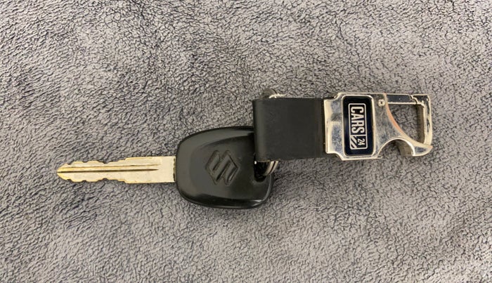 2011 Maruti Swift VXI, Petrol, Manual, 68,080 km, Key Close Up