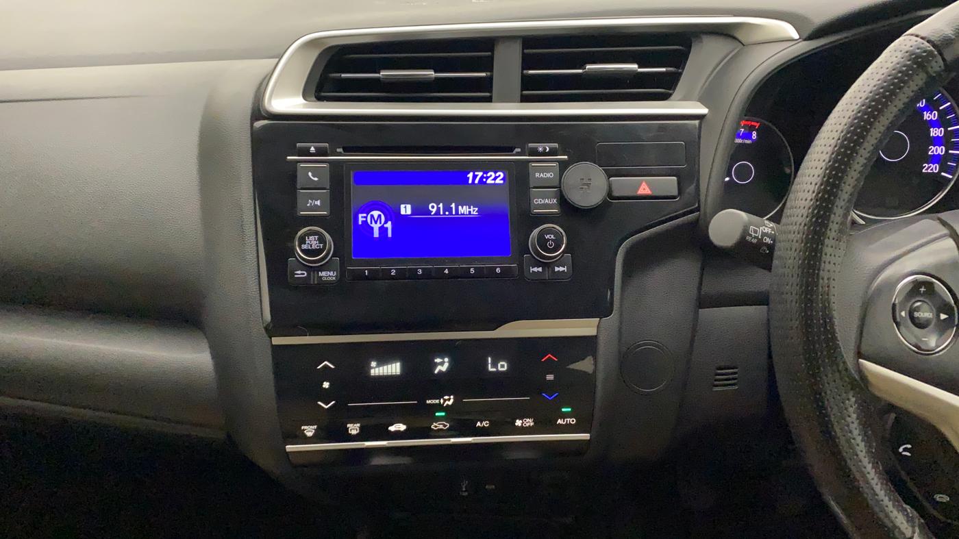 2021 Honda Jazz 1.2L I-VTEC V, Petrol, Manual, 27,926 km, Air Conditioner