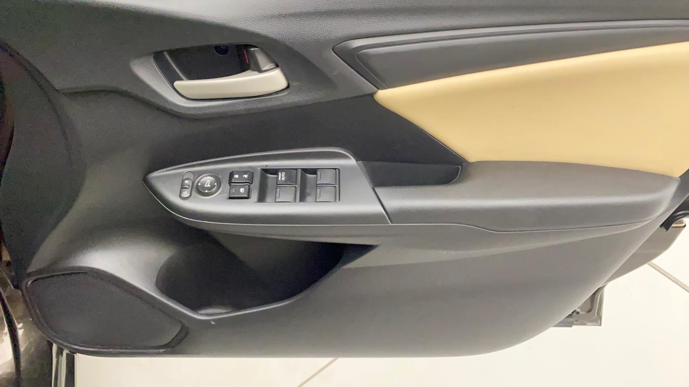 2021 Honda Jazz 1.2L I-VTEC V, Petrol, Manual, 27,926 km, Driver Side Door Panels Control