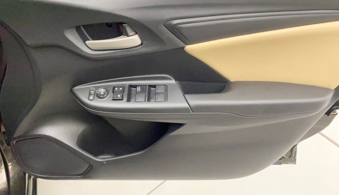 2021 Honda Jazz 1.2L I-VTEC V, Petrol, Manual, 27,926 km, Driver Side Door Panels Control