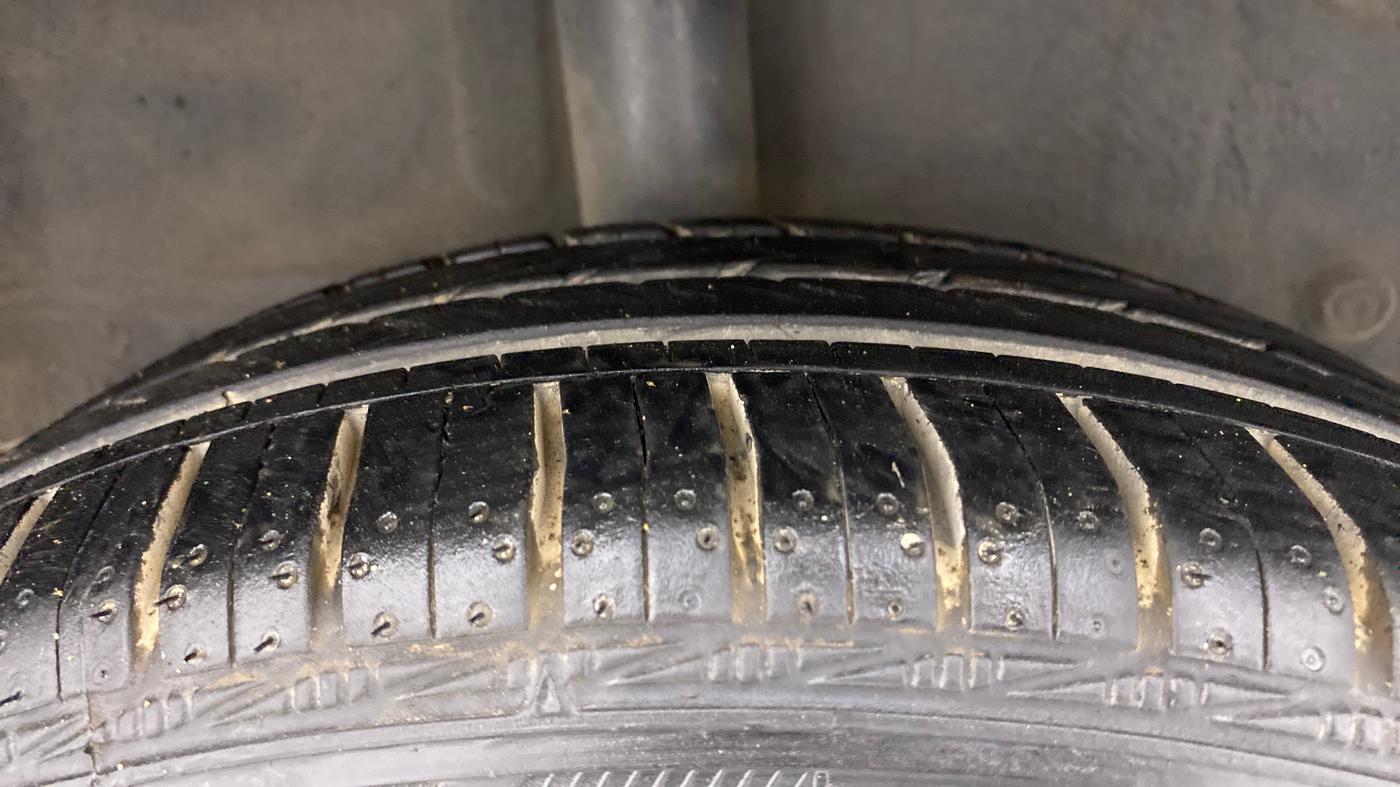 2013 Toyota Etios G, Petrol, Manual, 82,590 km, Right Rear Tyre Tread