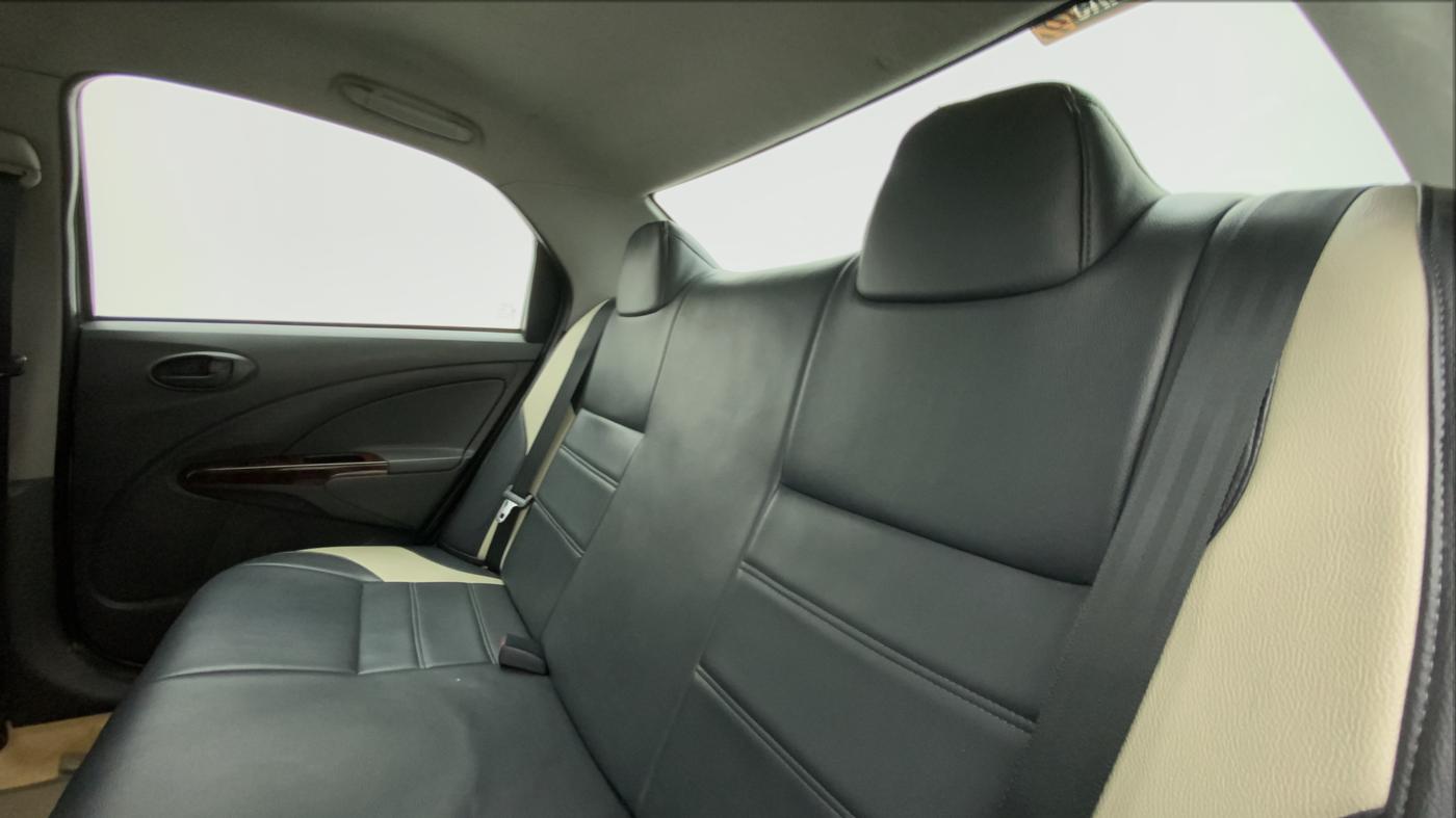 2013 Toyota Etios G, Petrol, Manual, 82,590 km, Right Side Rear Door Cabin