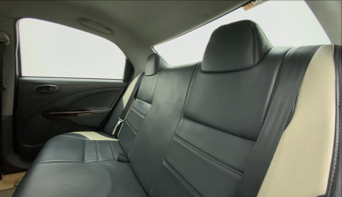 2013 Toyota Etios G, Petrol, Manual, 82,590 km, Right Side Rear Door Cabin