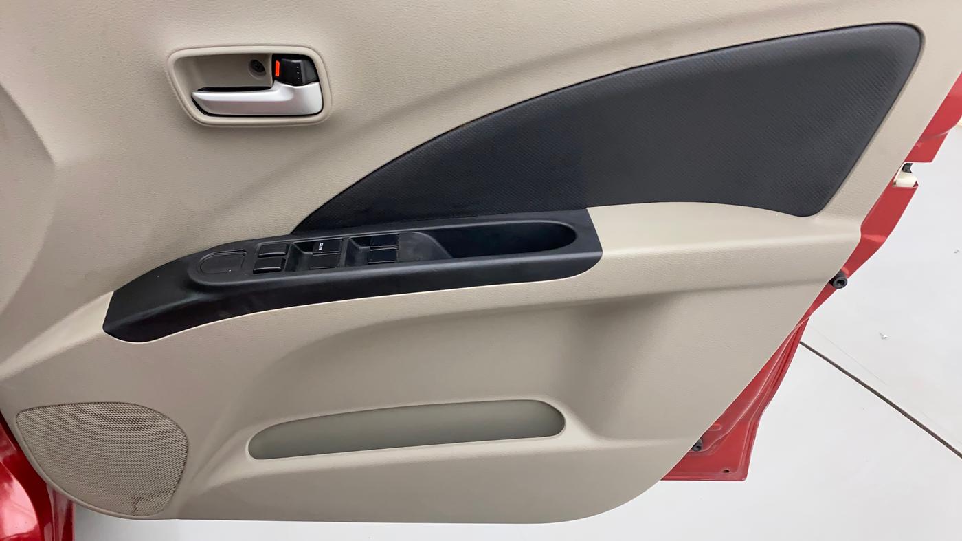 2016 Maruti Celerio VXI AMT, CNG, Automatic, 32,899 km, Driver Side Door Panels Control