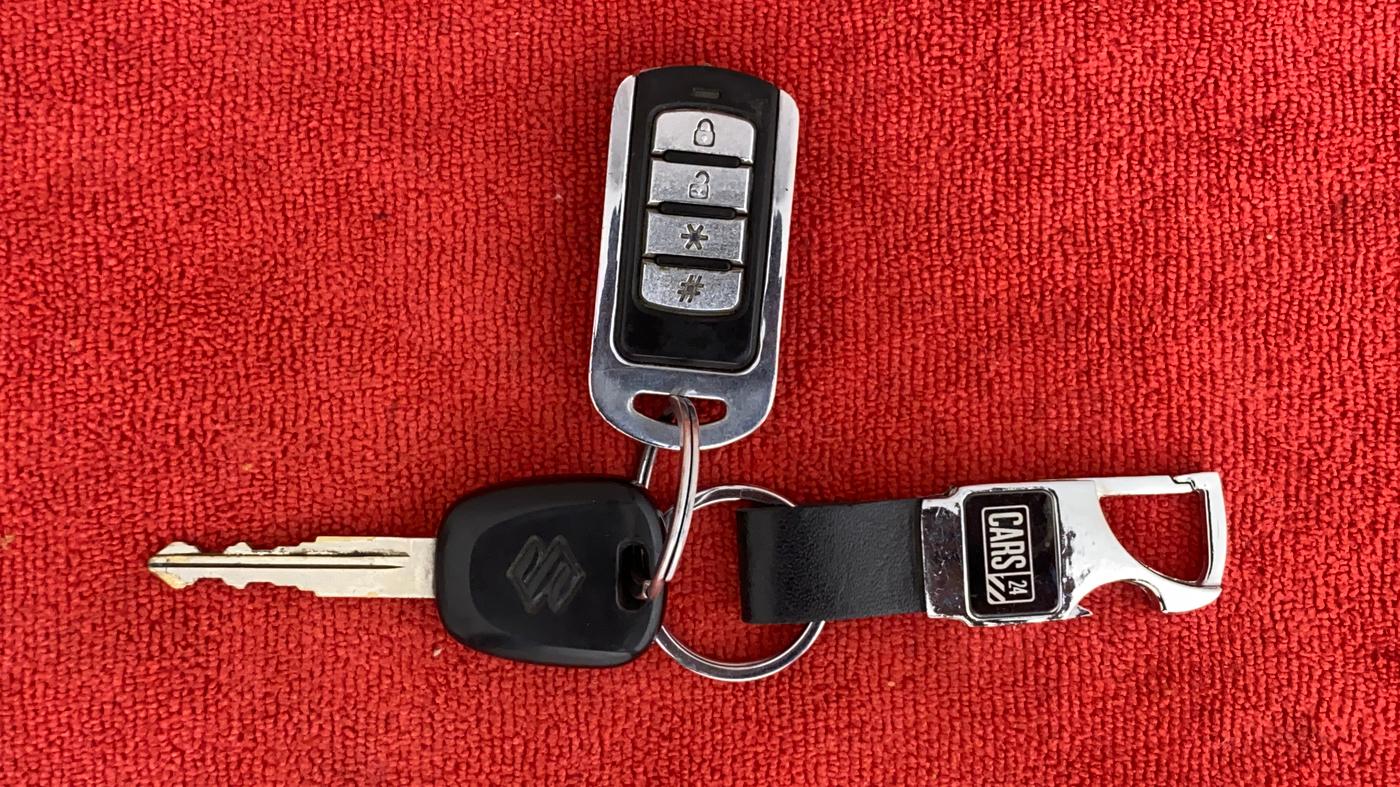2016 Maruti Celerio VXI AMT, CNG, Automatic, 32,899 km, Key Close Up