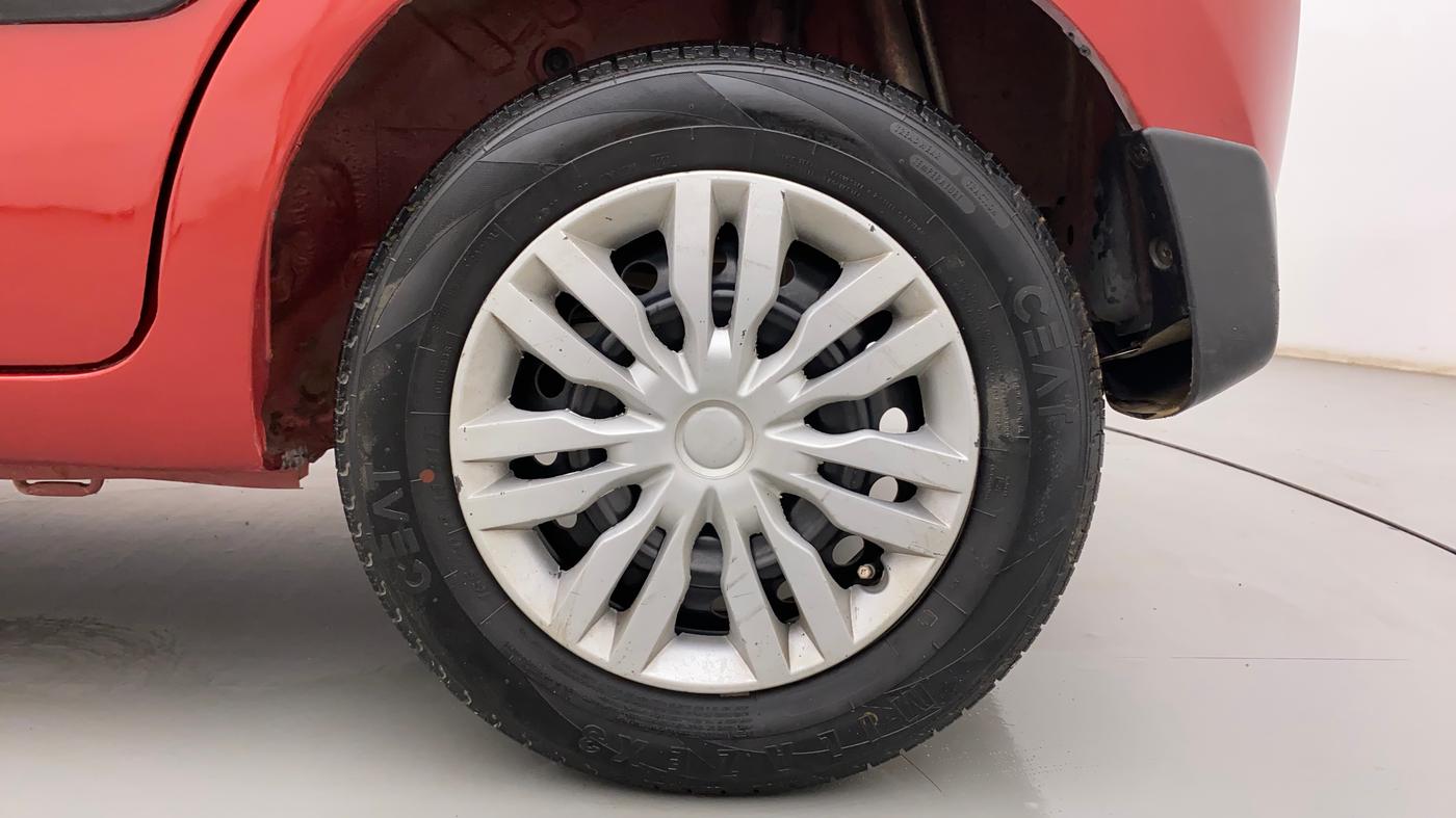 2016 Maruti Celerio VXI AMT, CNG, Automatic, 32,899 km, Left Rear Wheel