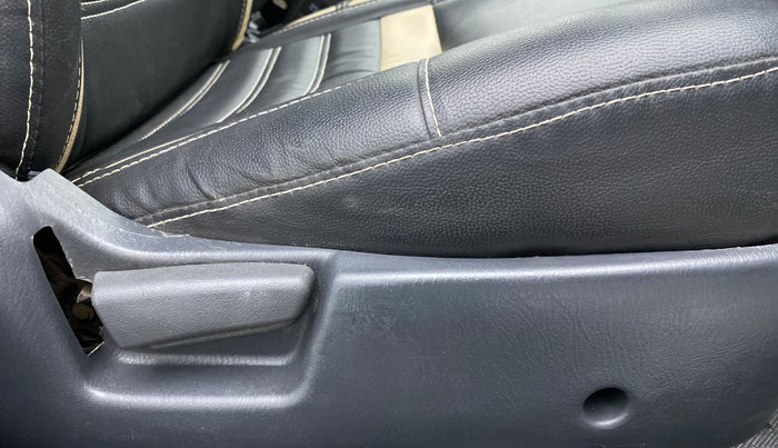 2019 Maruti Alto K10 VXI P, Petrol, Manual, 44,719 km, Driver Side Adjustment Panel