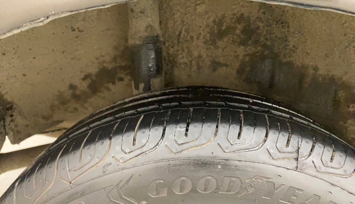 2018 Honda Amaze 1.5L I-DTEC S, Diesel, Manual, 1,28,066 km, Right Rear Tyre Tread