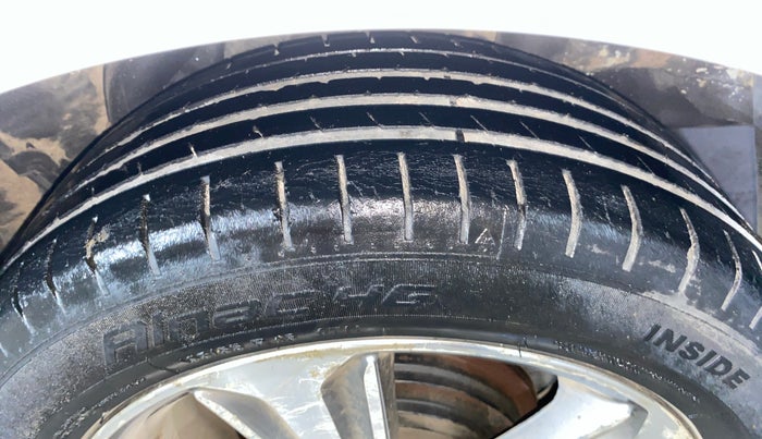 2017 Hyundai Verna 1.6 VTVT SX (O) AT, Petrol, Automatic, 43,739 km, Left Rear Tyre Tread