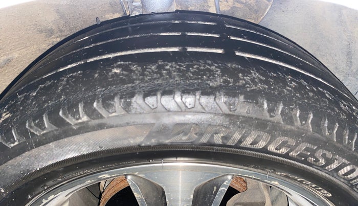 2017 Hyundai Verna 1.6 VTVT SX (O) AT, Petrol, Automatic, 43,739 km, Right Front Tyre Tread