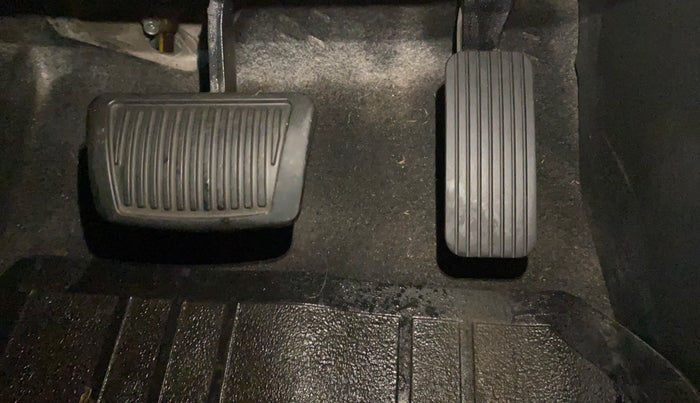 2017 Hyundai Verna 1.6 VTVT SX (O) AT, Petrol, Automatic, 43,739 km, Pedals