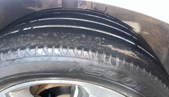 2017 Hyundai Verna 1.6 VTVT SX (O) AT, Petrol, Automatic, 43,739 km, Left Front Tyre Tread