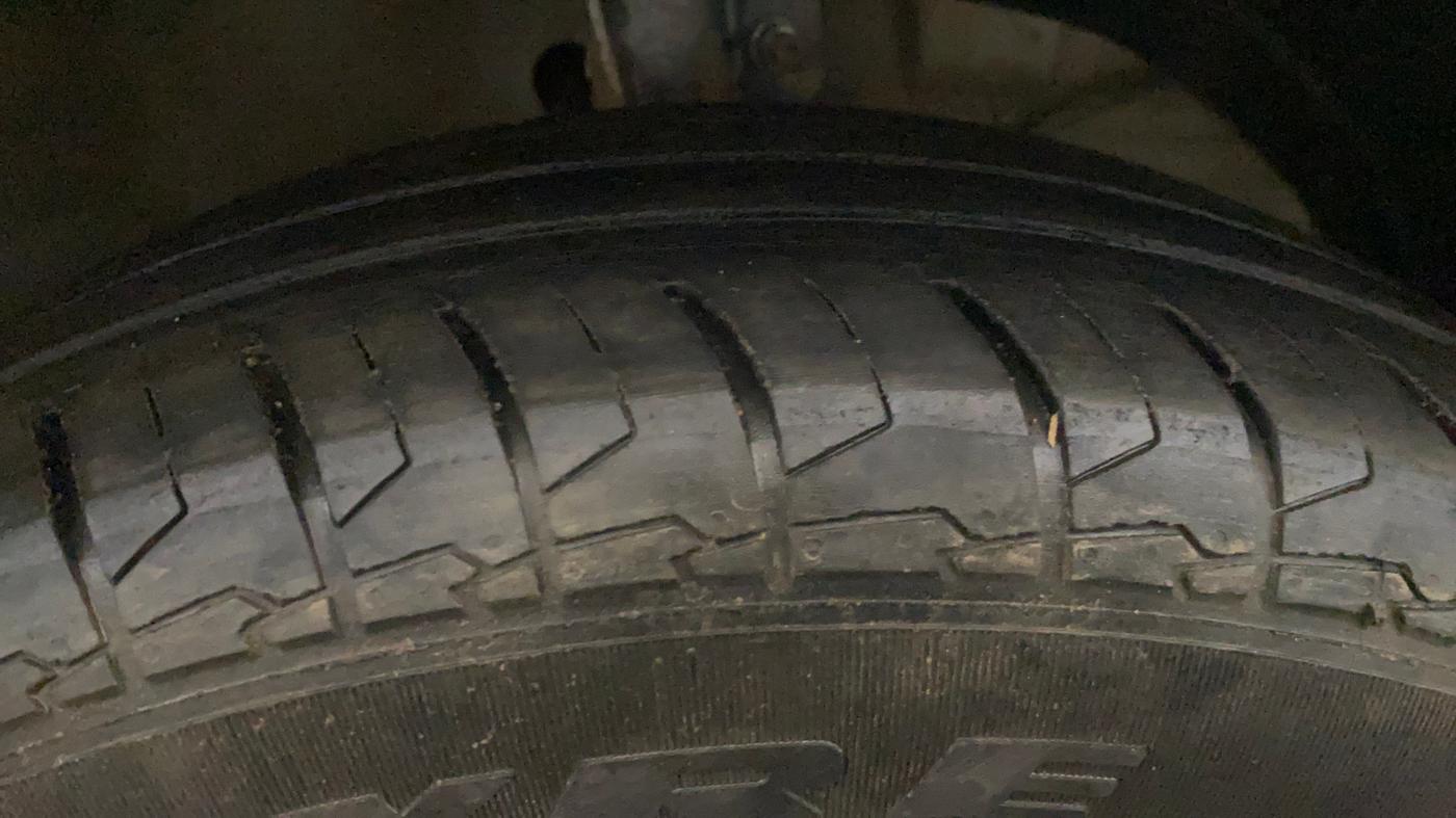 2021 Maruti Dzire VXI, Petrol, Manual, 97,611 km, Right Front Tyre Tread