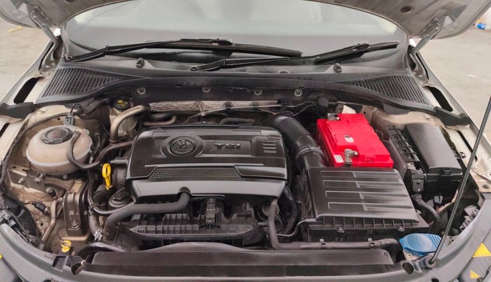 2016 Skoda Octavia AMBITION PLUS AT 1.8 TSI, Petrol, Automatic, 92,840 km, Engine View