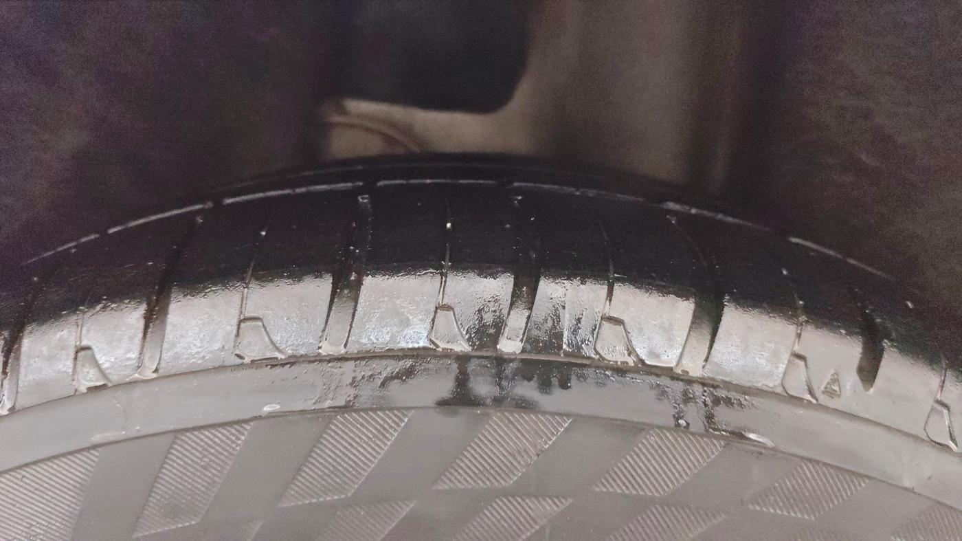 2016 Skoda Octavia AMBITION PLUS AT 1.8 TSI, Petrol, Automatic, 92,840 km, Left Rear Tyre Tread