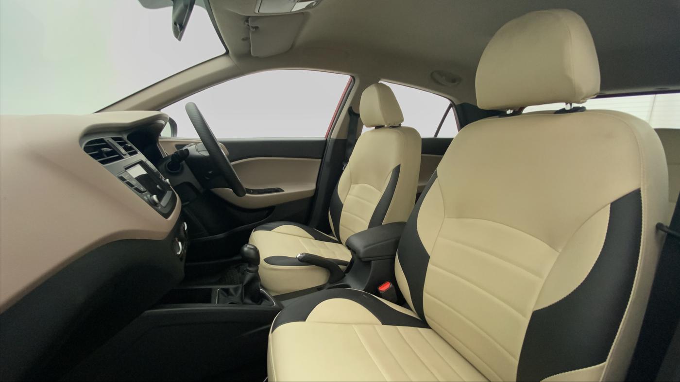 2020 Hyundai Elite i20 SPORTZ PLUS 1.2, Petrol, Manual, 10,869 km, Right Side Front Door Cabin