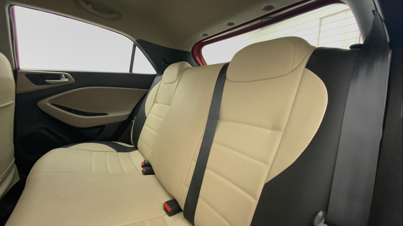 2020 Hyundai Elite i20 SPORTZ PLUS 1.2, Petrol, Manual, 10,869 km, Right Side Rear Door Cabin