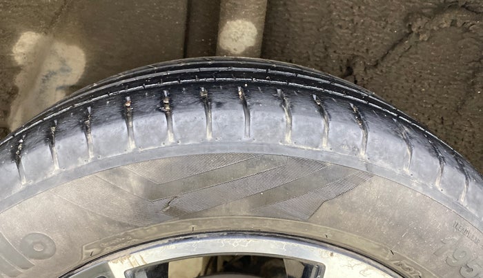 2021 Tata PUNCH CREATIVE  AMT, Petrol, Automatic, 60,070 km, Right Rear Tyre Tread