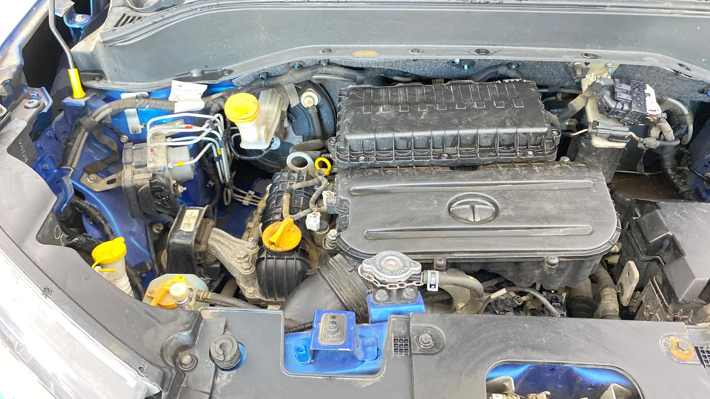 2021 Tata PUNCH CREATIVE  AMT, Petrol, Automatic, 60,070 km, Engine View - Right