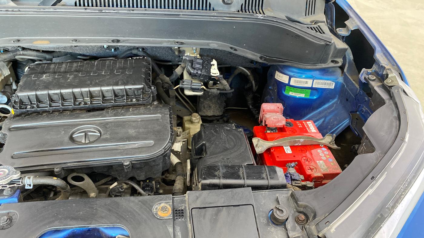 2021 Tata PUNCH CREATIVE  AMT, Petrol, Automatic, 60,070 km, Engine View - Left