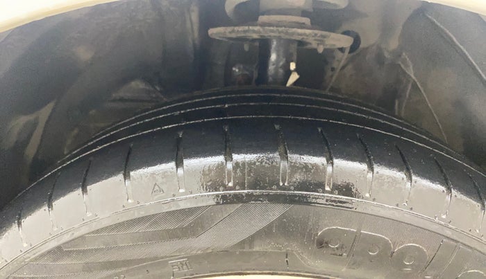 2020 Maruti Baleno ZETA PETROL 1.2, Petrol, Manual, 1,30,692 km, Left Front Tyre Tread