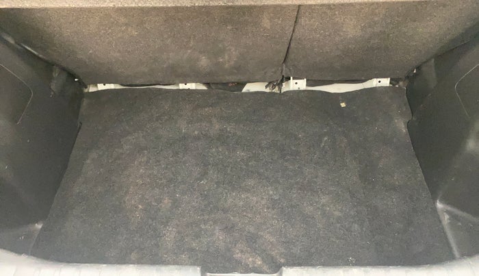 2020 Maruti Baleno ZETA PETROL 1.2, Petrol, Manual, 1,30,692 km, Boot Inside