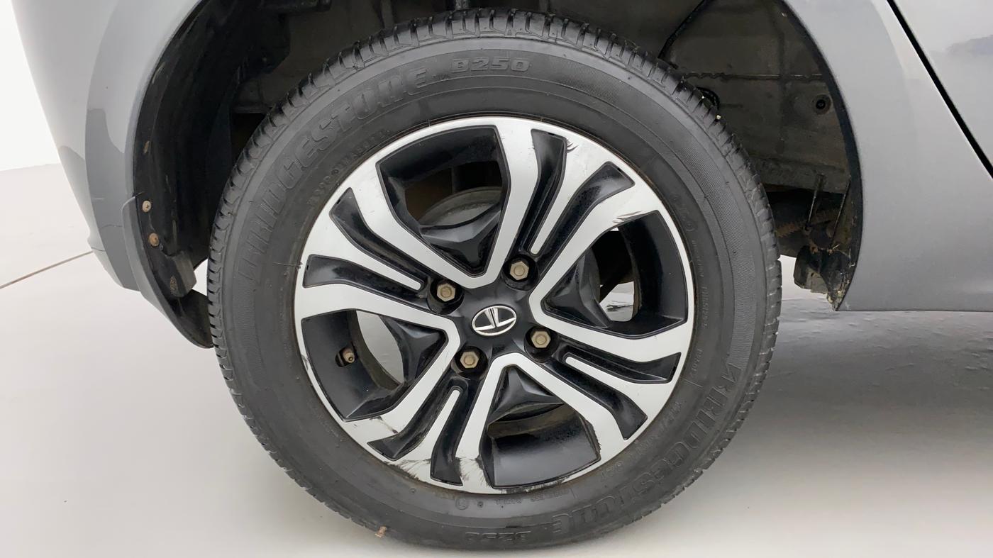 2022 Tata Tiago XZ PLUS CNG, CNG, Manual, 35,460 km, Right Rear Wheel