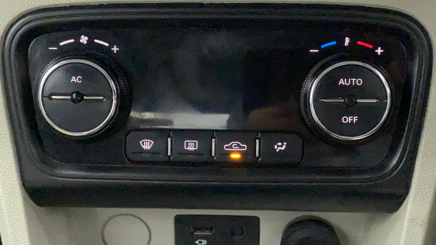 2022 Tata Tiago XZ PLUS CNG, CNG, Manual, 35,460 km, Automatic Climate Control