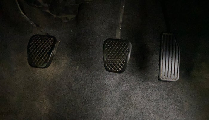 2015 Honda Brio S MT, Petrol, Manual, 47,790 km, Pedals