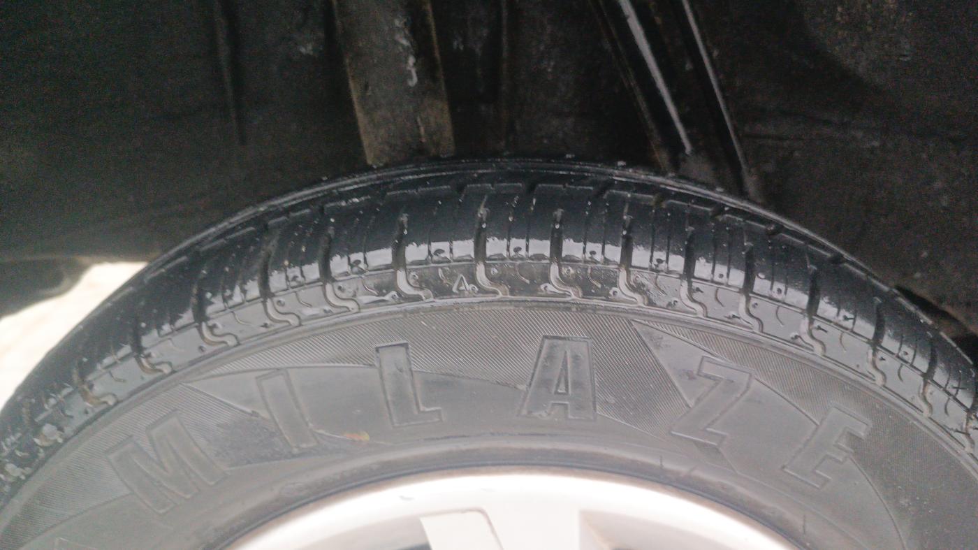 2015 Renault Kwid RXL, Petrol, Manual, 36,249 km, Right Rear Tyre Tread