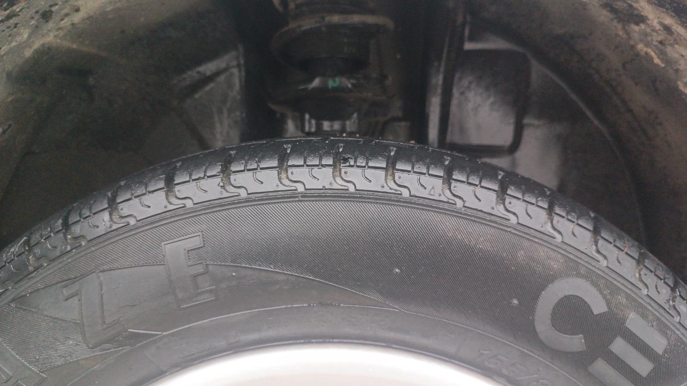 2015 Renault Kwid RXL, Petrol, Manual, 36,249 km, Right Front Tyre Tread