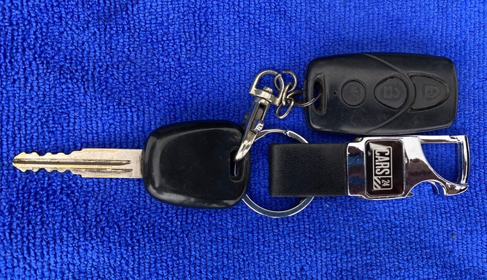 2012 Maruti Alto K10 VXI P, Petrol, Manual, Key Close Up