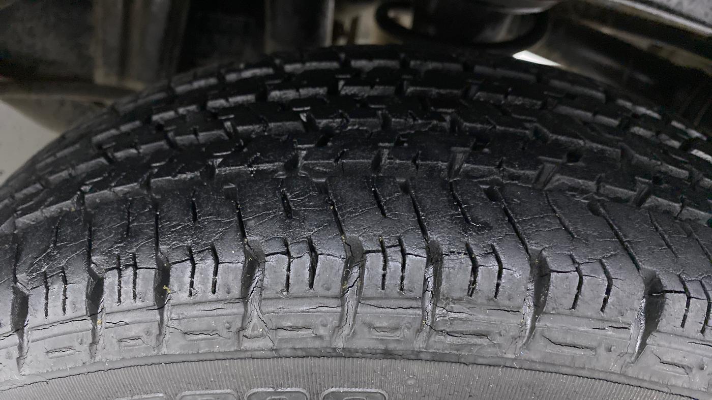 2012 Maruti Alto K10 VXI P, Petrol, Manual, Left Rear Tyre Tread