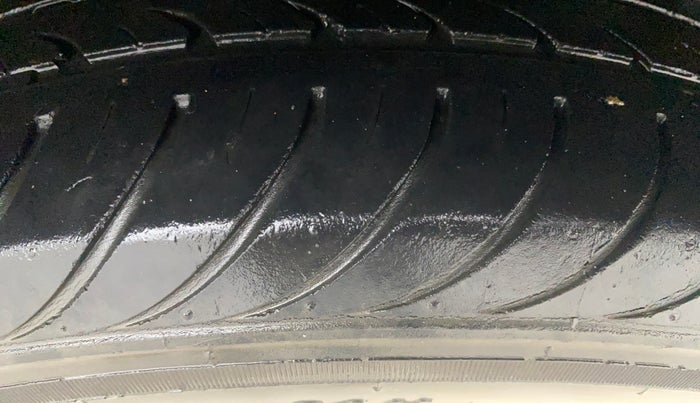 2013 Hyundai i20 SPORTZ 1.2, Petrol, Manual, 69,597 km, Left Rear Tyre Tread