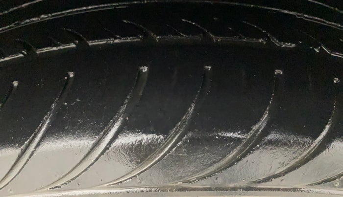 2013 Hyundai i20 SPORTZ 1.2, Petrol, Manual, 69,597 km, Right Front Tyre Tread