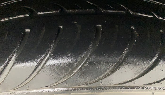 2013 Hyundai i20 SPORTZ 1.2, Petrol, Manual, 69,597 km, Left Front Tyre Tread