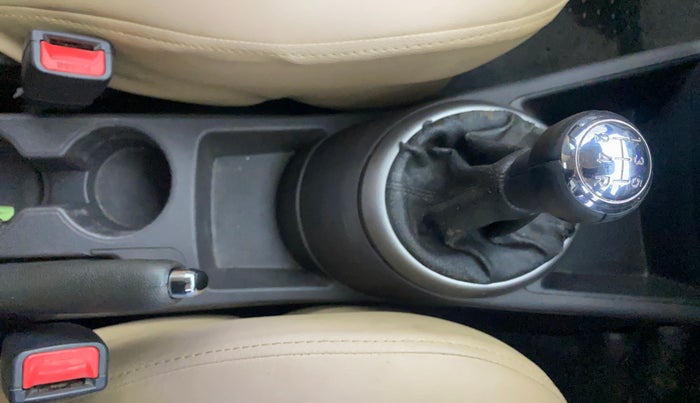 2013 Hyundai i20 SPORTZ 1.2, Petrol, Manual, 69,597 km, Gear Lever