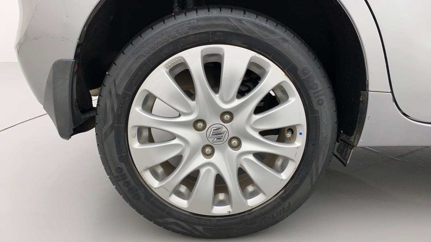 2016 Maruti Baleno ZETA PETROL 1.2, Petrol, Manual, 54,500 km, Right Rear Wheel