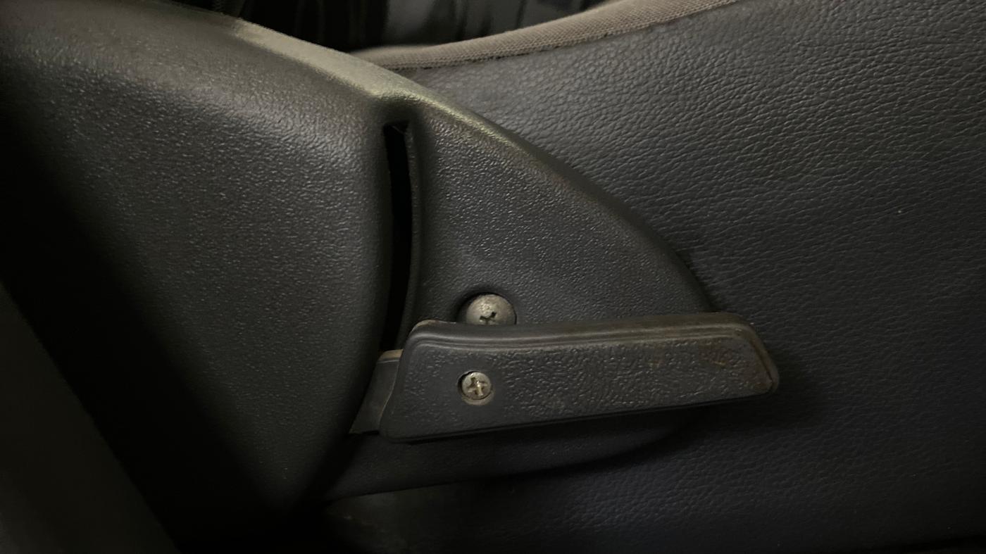 2015 Maruti Alto 800 LXI, Petrol, Manual, 28,140 km, Driver Side Adjustment Panel