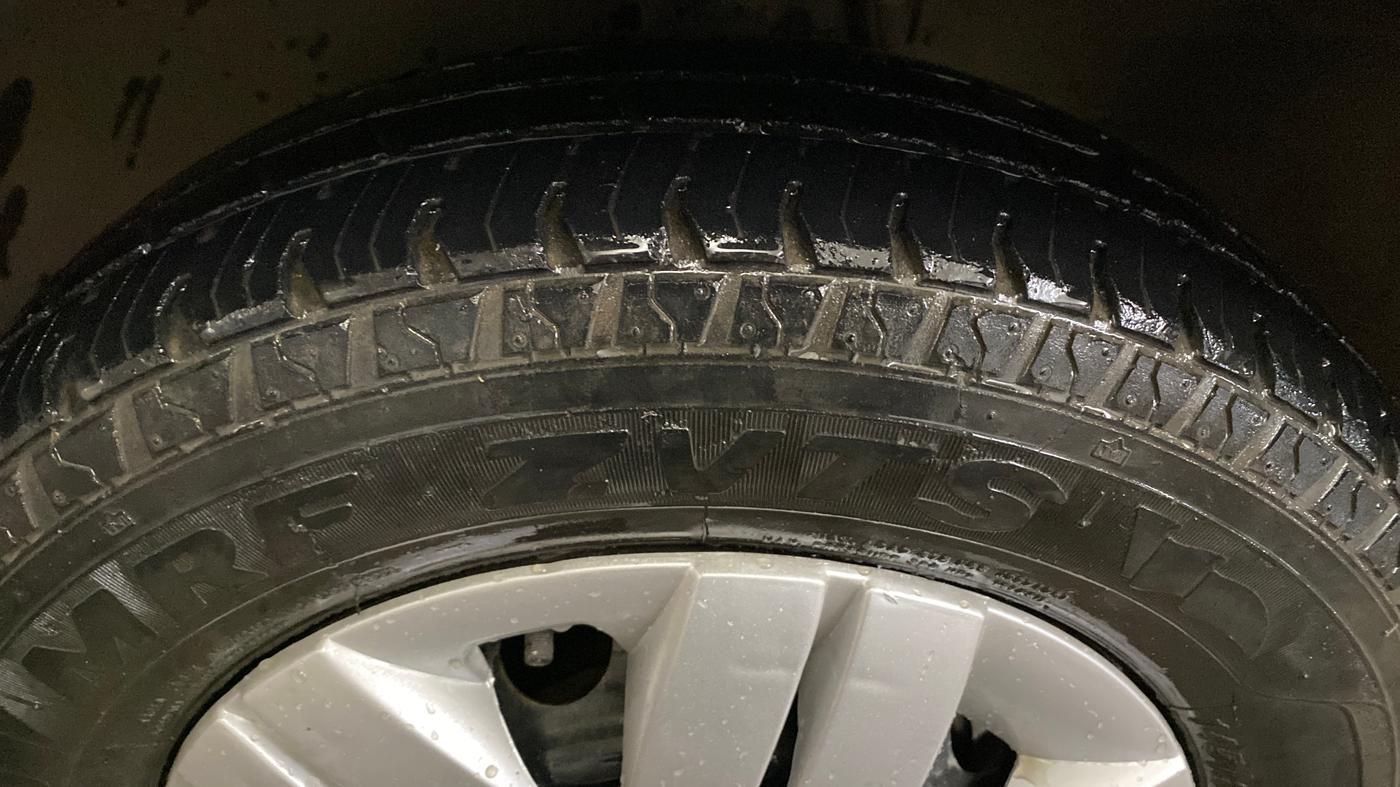 2015 Maruti Alto 800 LXI, Petrol, Manual, 28,140 km, Left Front Tyre Tread