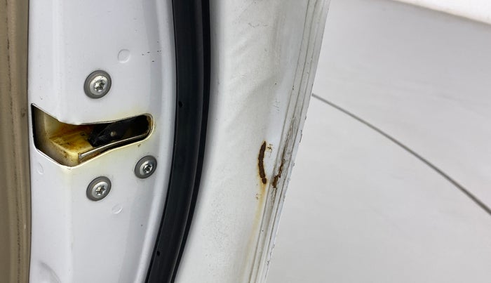 2018 Maruti Ciaz DELTA 1.5 SHVS MT PETROL, Petrol, Manual, 63,942 km, Driver-side door - Slightly rusted