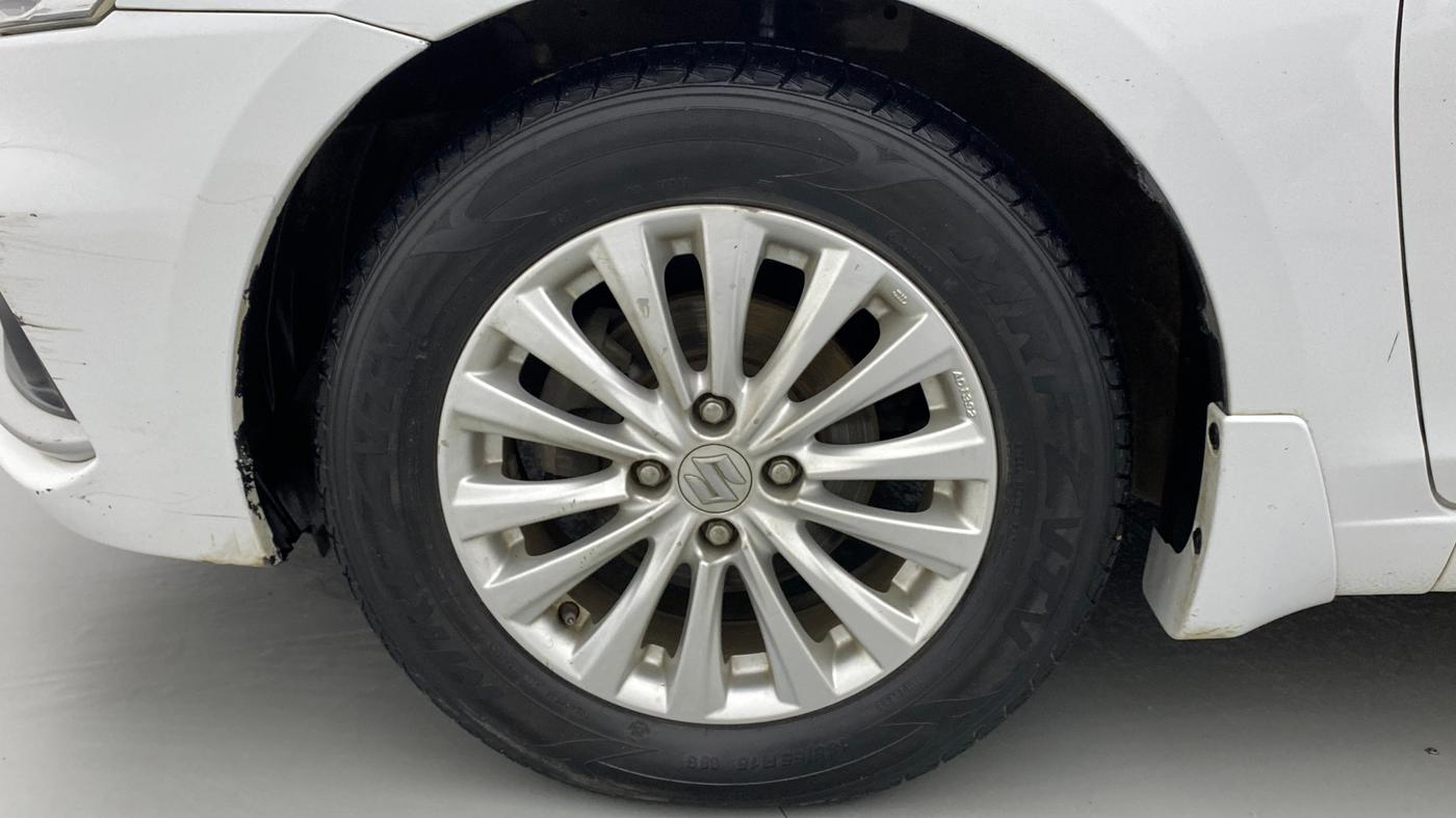 2018 Maruti Ciaz DELTA 1.5 SHVS MT PETROL, Petrol, Manual, 63,942 km, Left Front Wheel