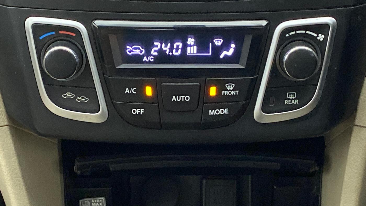 2018 Maruti Ciaz DELTA 1.5 SHVS MT PETROL, Petrol, Manual, 63,942 km, Automatic Climate Control