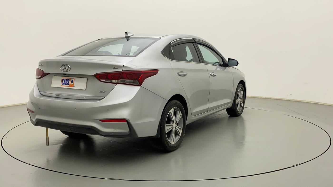 2018 Hyundai Verna 1.6 VTVT SX O, CNG, Manual, 90,120 km, Right Back Diagonal