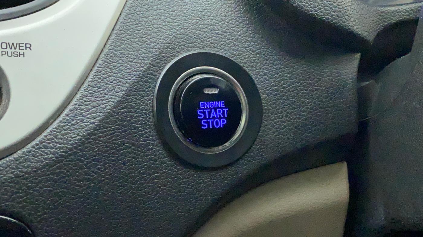 2018 Hyundai Verna 1.6 VTVT SX O, CNG, Manual, 90,120 km, Keyless Start/ Stop Button