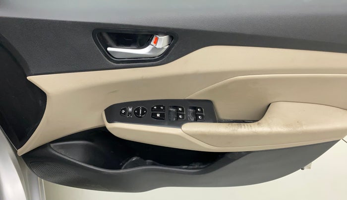 2018 Hyundai Verna 1.6 VTVT SX O, CNG, Manual, 90,120 km, Driver Side Door Panels Control