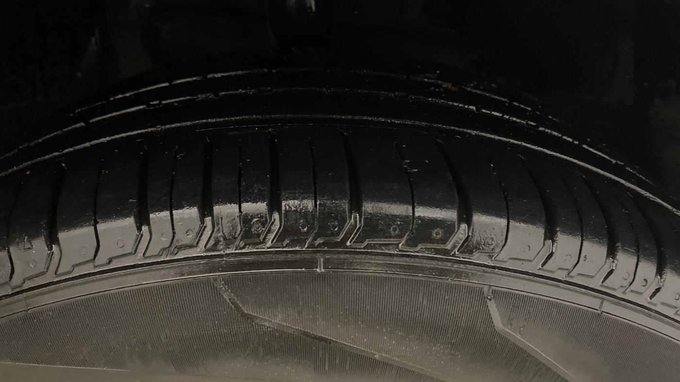 2019 Tata NEXON XZ PLUS PETROL, Petrol, Manual, 68,834 km, Right Front Tyre Tread