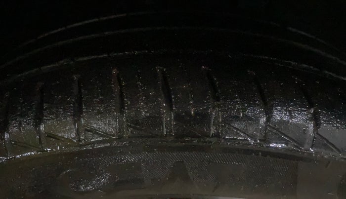 2019 Renault Kwid CLIMBER 1.0 (O), Petrol, Manual, 32,953 km, Right Front Tyre Tread