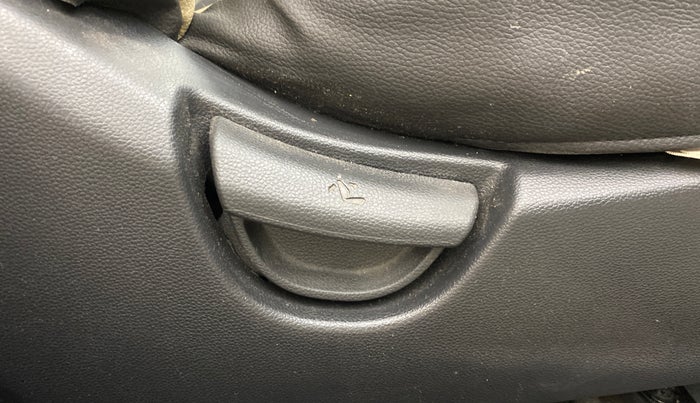 2019 Hyundai Grand i10 ERA 1.2 KAPPA VTVT, Petrol, Manual, 45,623 km, Driver Side Adjustment Panel